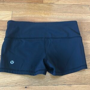 Lululemon bikers shorts size 2